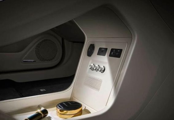 奇瑞风云A9L：突破性价格与配置，重新定义C级轿车市场