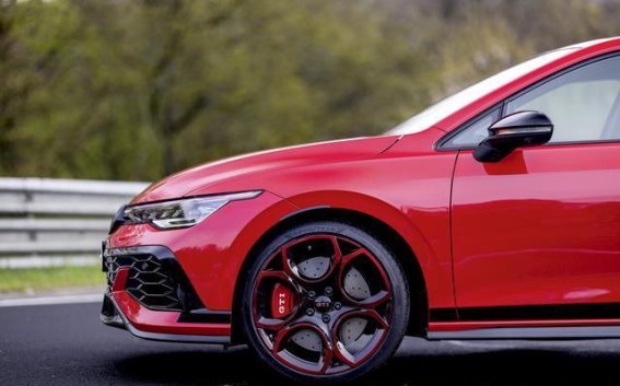 最快的大众量产车——高尔夫GTI五十周年特别版揭开神秘面纱