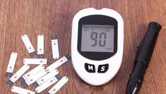 血糖高对睡眠的影响：如何识别异常信号与采取有效应对措施