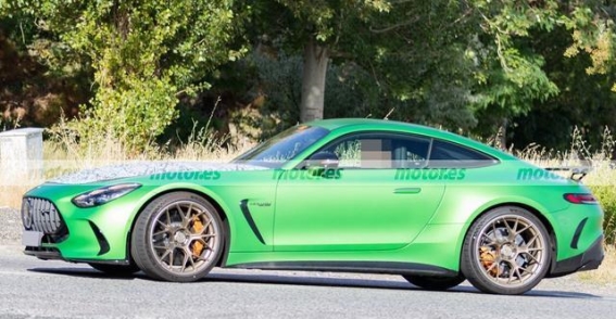 2027款AMG GT 63 S中期改款曝光：性能与设计双重升级