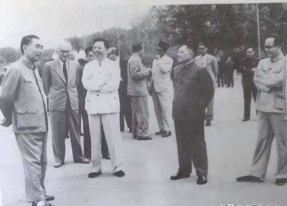 中国核梦：周总理的秘密智囊团