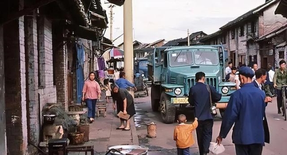 四十年变迁：重回1983年的贵阳