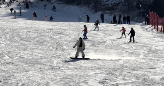滑雪季开启，济南雪场热度攀升