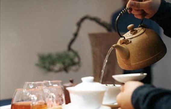 65岁后还每天喝茶，肾脏健康可能面临的隐患