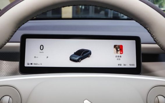 零跑B01：高性价比智能轿车的最佳选择