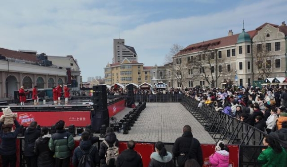 青岛历史城区春节假期的魅力与热度