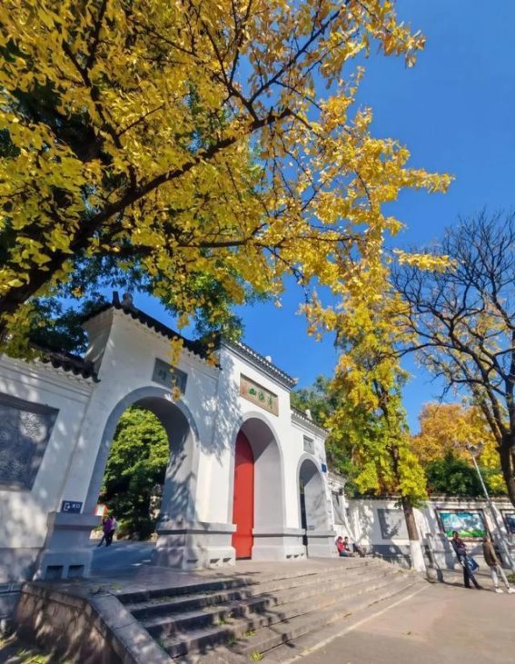 清凉寺的千年佛教传奇