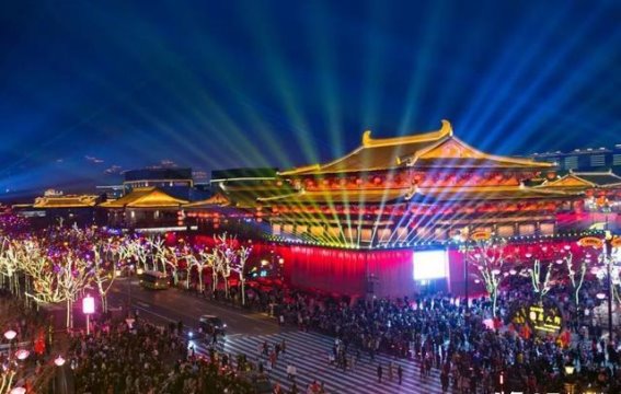 大唐盛世再现，梦回盛唐：走进西安大唐不夜城