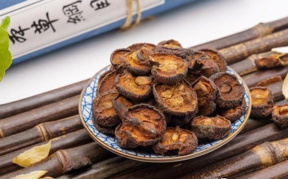 睡前5片山楂，守护心血管健康的简单法宝