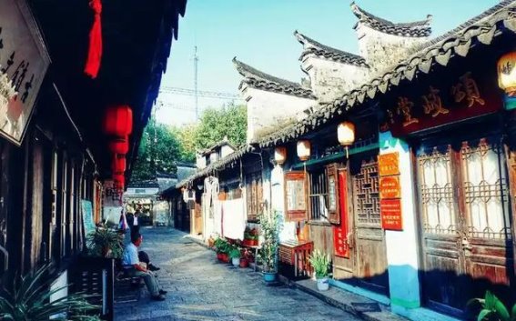 川西秘境中的江南水乡，带你领略新场古镇的独特魅力