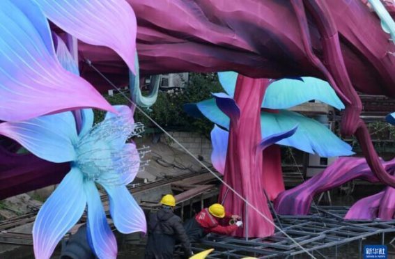 2025年上海豫园灯会：在光影中回望传统与创新的交织