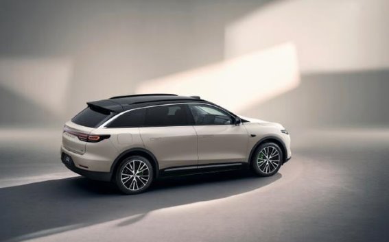 零跑全新C11发布，智能与性能双重突破