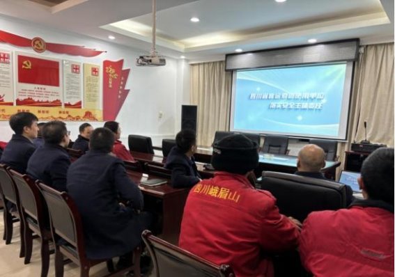 金顶索道技术创新小组的成立与发展