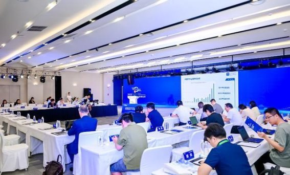 汽车品牌的跃升之道——2025汽车新质生产力发展论坛深度剖析