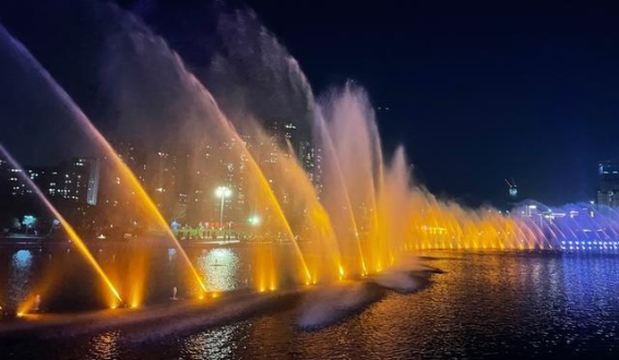 从迪拜到中国：丽莎的跨文化爱情故事