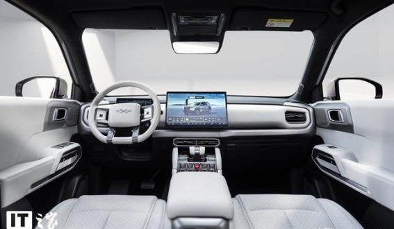 比亚迪方程豹钛3即将上市，搭载创新科技与强劲动力