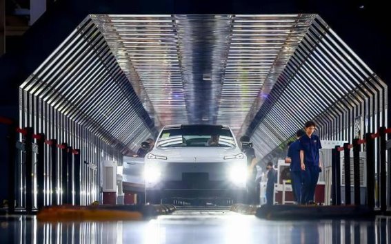 激光雷达真相曝光：硬件成本千元智驾费却三万，车企到底在赚什么？