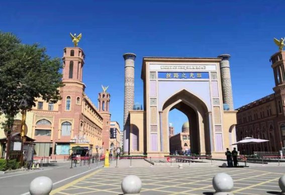 新疆城市布局的新篇章：从“一主五副”看未来发展