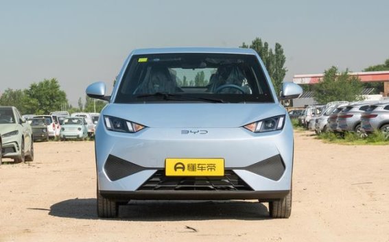 零跑T03与比亚迪海鸥：年轻人的最佳电动车选择