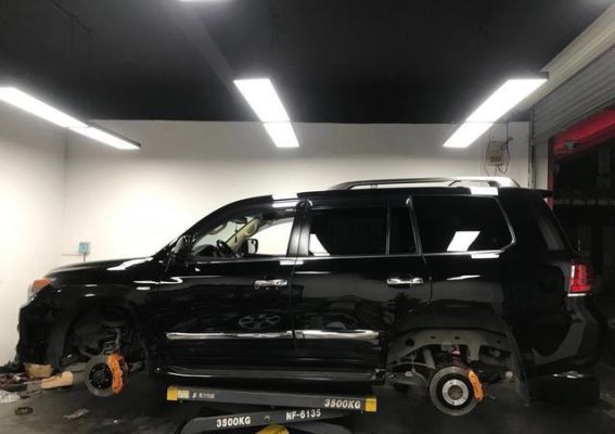 雷克萨斯LX570刹车系统升级：布雷博刹车卡钳带来的性能革新