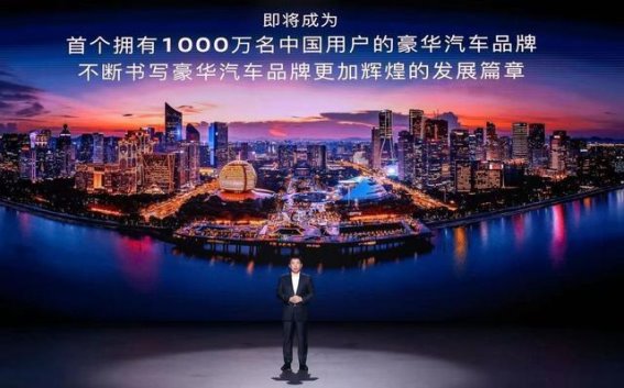 效能新标杆：一汽奥迪A5L的动力革新与驾控进化