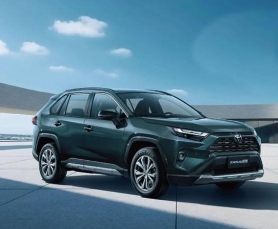 丰田RAV4荣放选购指南：燃油、混动与插混版该如何选择？