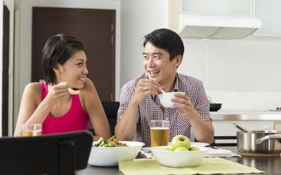 饭量与寿命的科学关联：减少饭量真的能延长寿命吗？