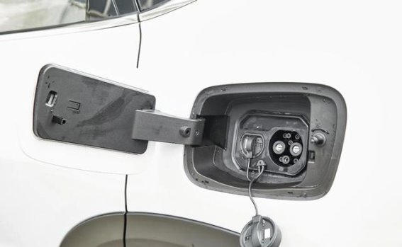 五菱星光S：10万级别家庭用车的完美选择，空间与续航双重惊喜