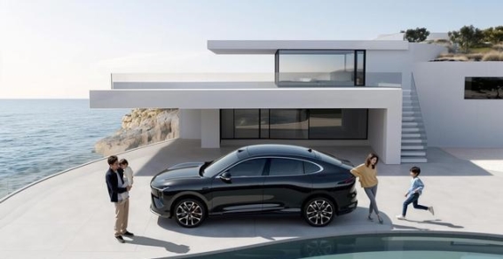 智己LS6开创20万级大五座增程SUV新时代