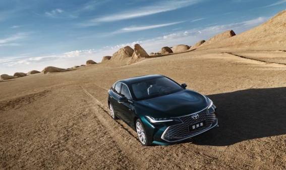 中国汽车崛起：一汽丰田亚洲龙探享版助力中国品牌全球扩展