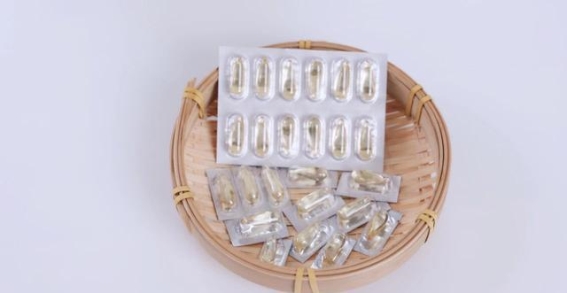 警惕这四种维生素，盲目补充可能损伤肝脏