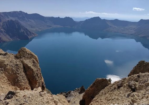 长途旅行的回忆：长白山的壮丽之旅