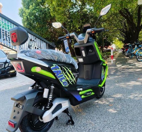 比亚迪锂电池技术革新：石墨烯电池的逐步淘汰