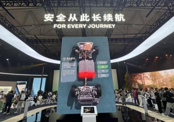 沃尔沃全新XC70：豪华混动SUV的实力崛起