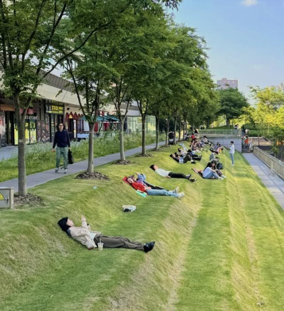 上海：超大城市如何让人坐得住