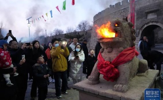 河北井陉：古镇春节旅游带动地方文化振兴
