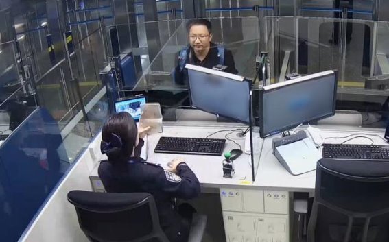 越南导游点赞中国：北京春日的玉兰花与平安中国