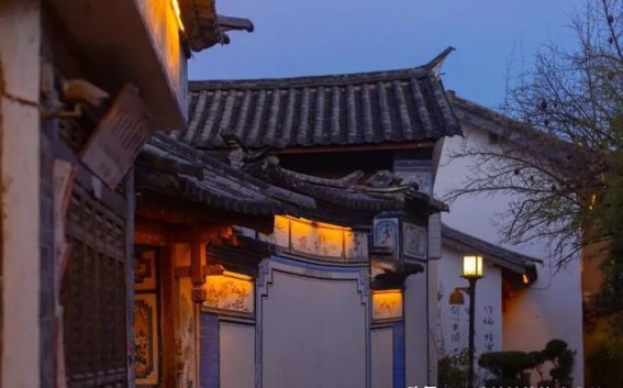 云南的春天，梨花如雪，时光如梦