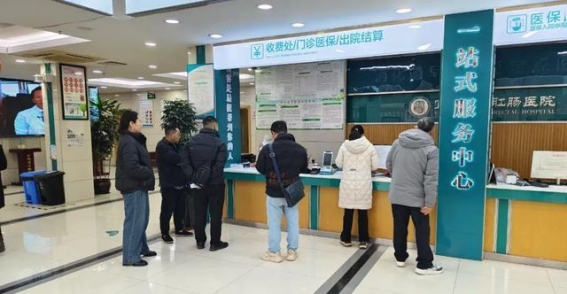 33岁男性直肠癌的早期信号：被忽视的警告