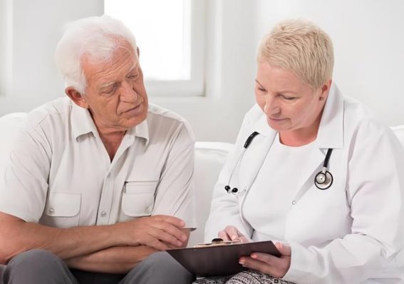 过度医疗的隐患：健康与生命的双重考量