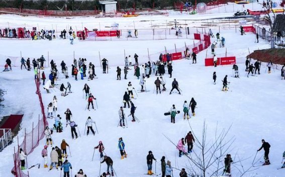 2024四川冰雪与温泉旅游节：广元的冬日奇遇