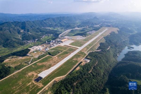 湘西边城机场建成通航 改善当地交通格局