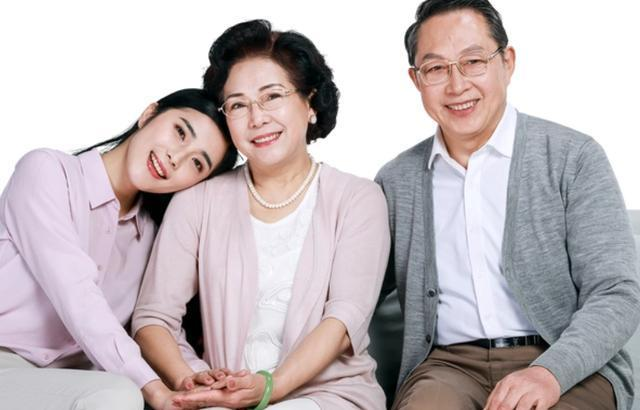 老年生活的两大挑战：如何化解孤独与不安全感