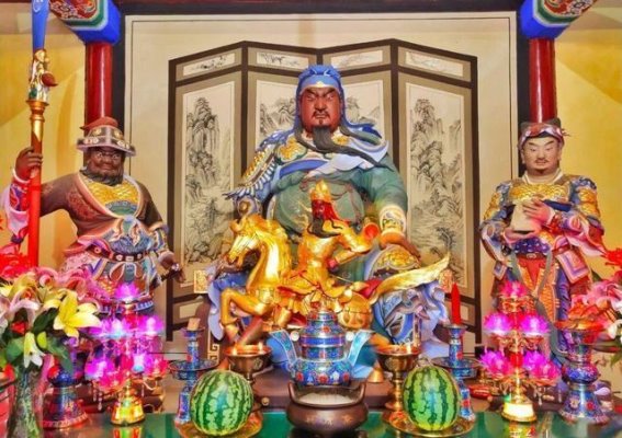 忠义神武的传奇：关羽如何被后世封神？