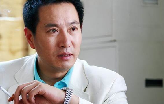 熊导航报道：姚刚：演技专业，情感蜕变，53岁独居千万豪宅的人生坎坷