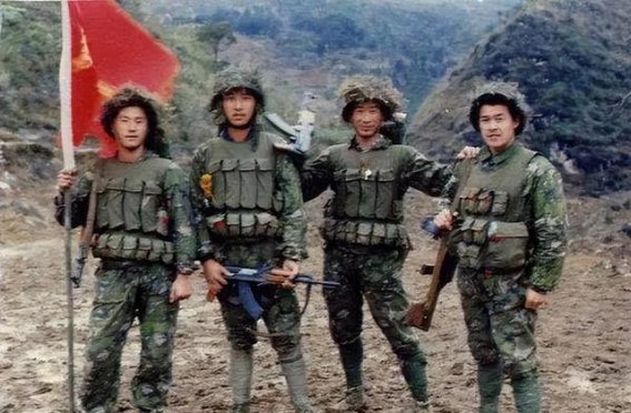 岁月长存的英雄之光——“黑豹行动”31名特战队员的壮丽事迹