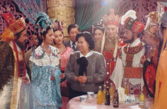 六小龄童：超凡角色背后的争议与荣耀