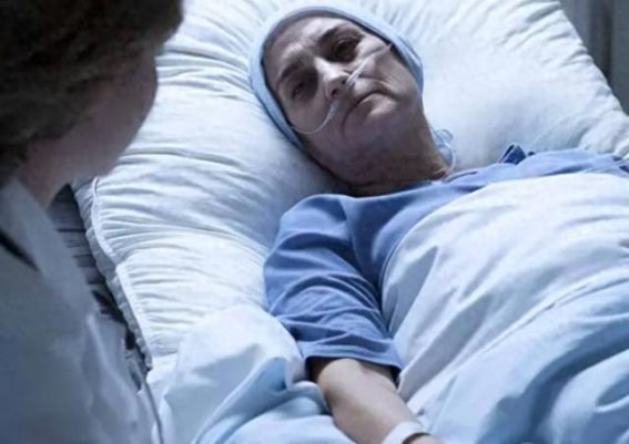 继母的爱与坚持：一场癌症与亲情的对话