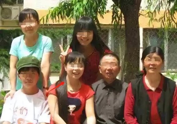 演艺之路：坚韧、奋斗与家国情怀