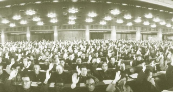 长虹电视：辉煌背后的合作与挑战